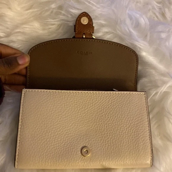 Coach Kleo Wallet - Picture 5 of 10